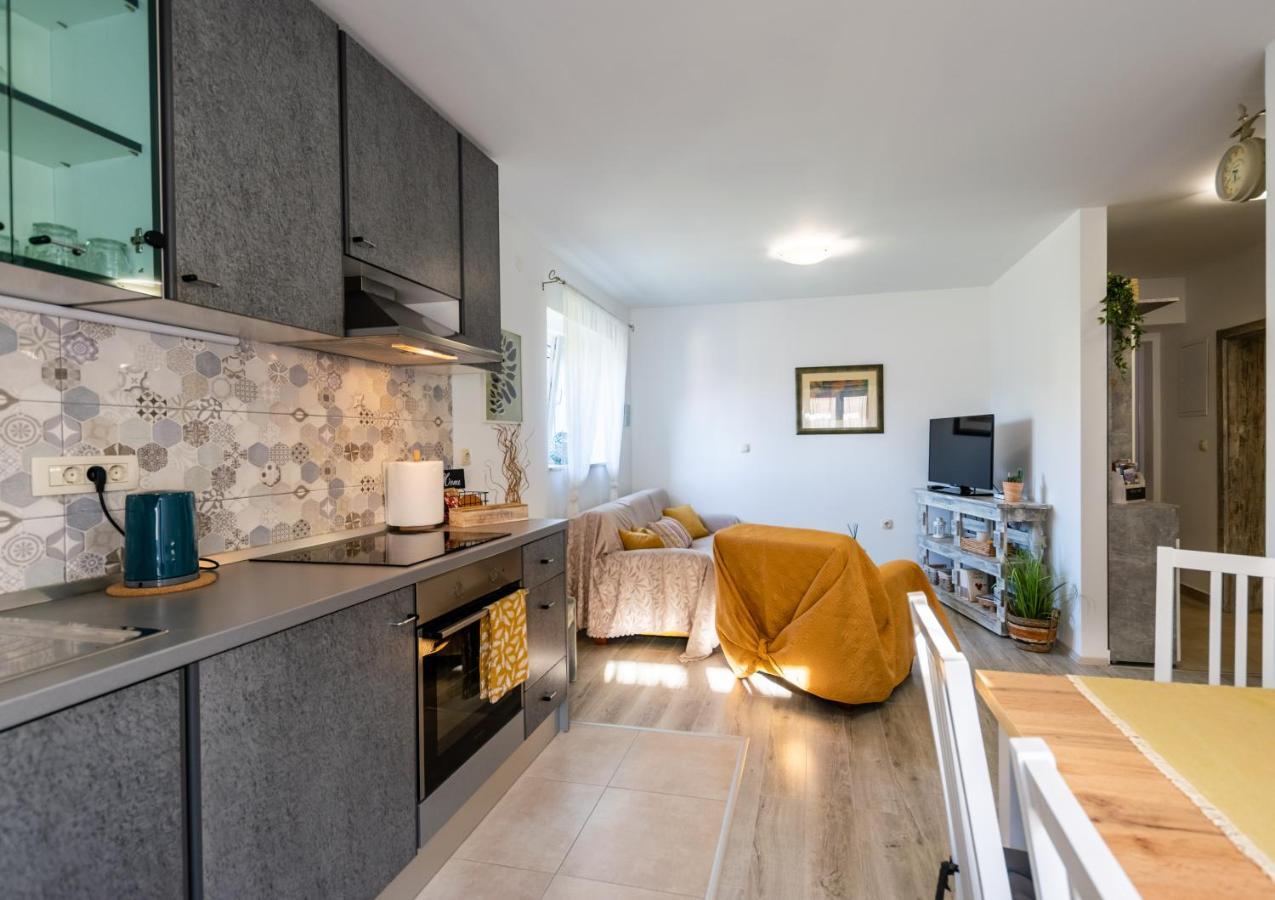 Apartman Tina Metkovic Exterior photo